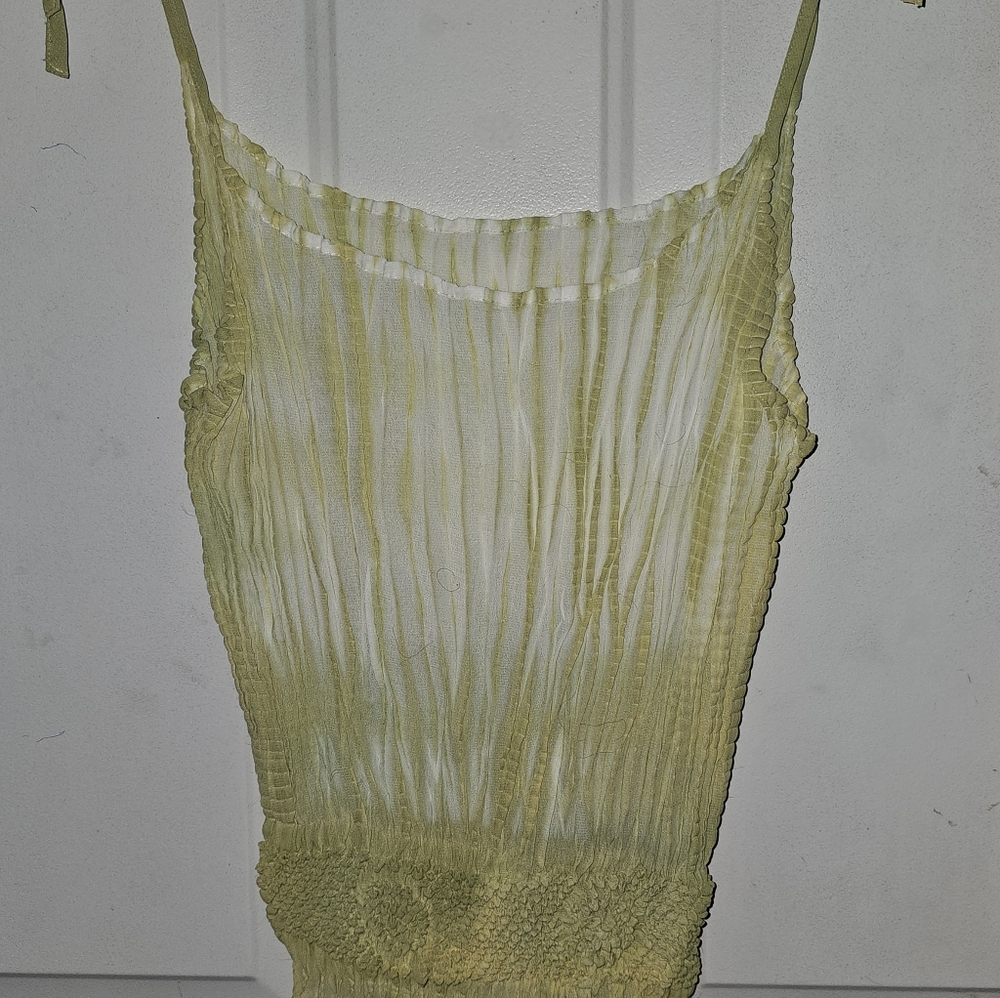 **SOLD**27 ℂ𝕠𝕝𝕝𝕖𝕔𝕥𝕚𝕠𝕟 𝔹𝕠𝕦𝕥𝕚𝕢𝕦𝕖 𝕋𝕠𝕡 - Picture 3 of 3